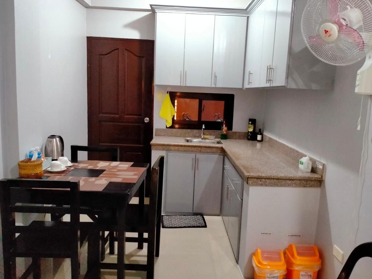 V.F. Riton Apartelle Laoag Zewnętrze zdjęcie