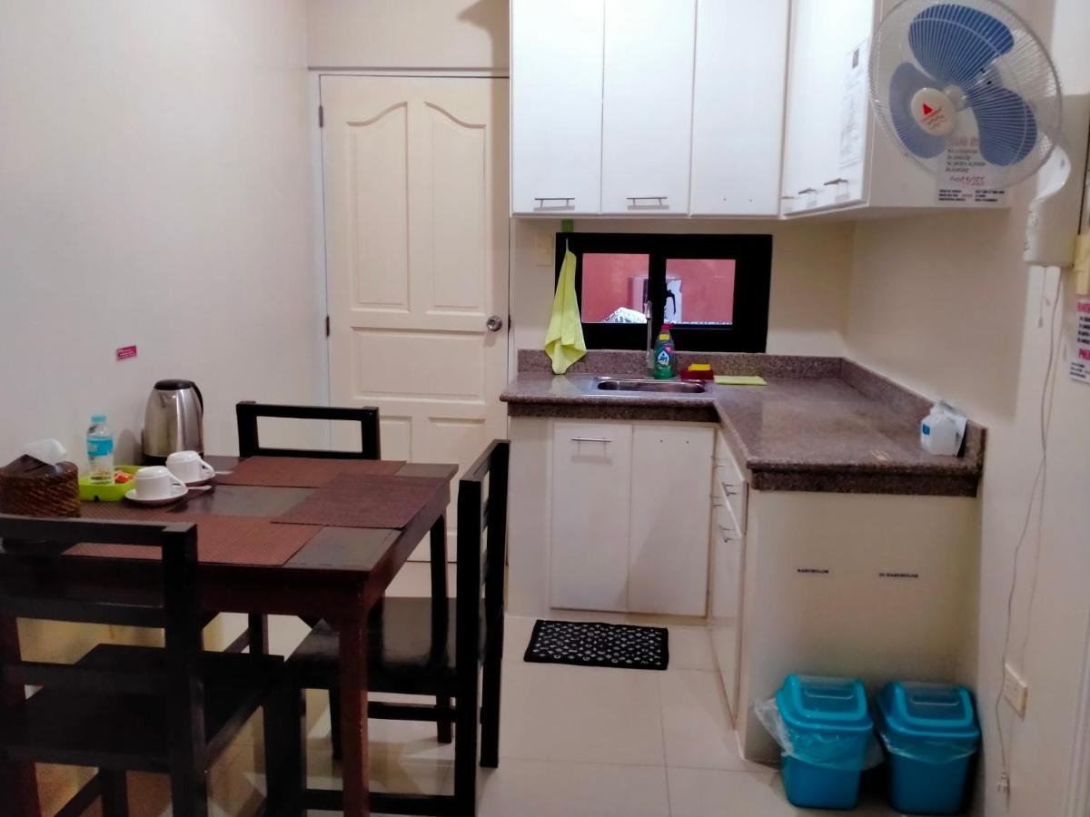 V.F. Riton Apartelle Laoag Zewnętrze zdjęcie
