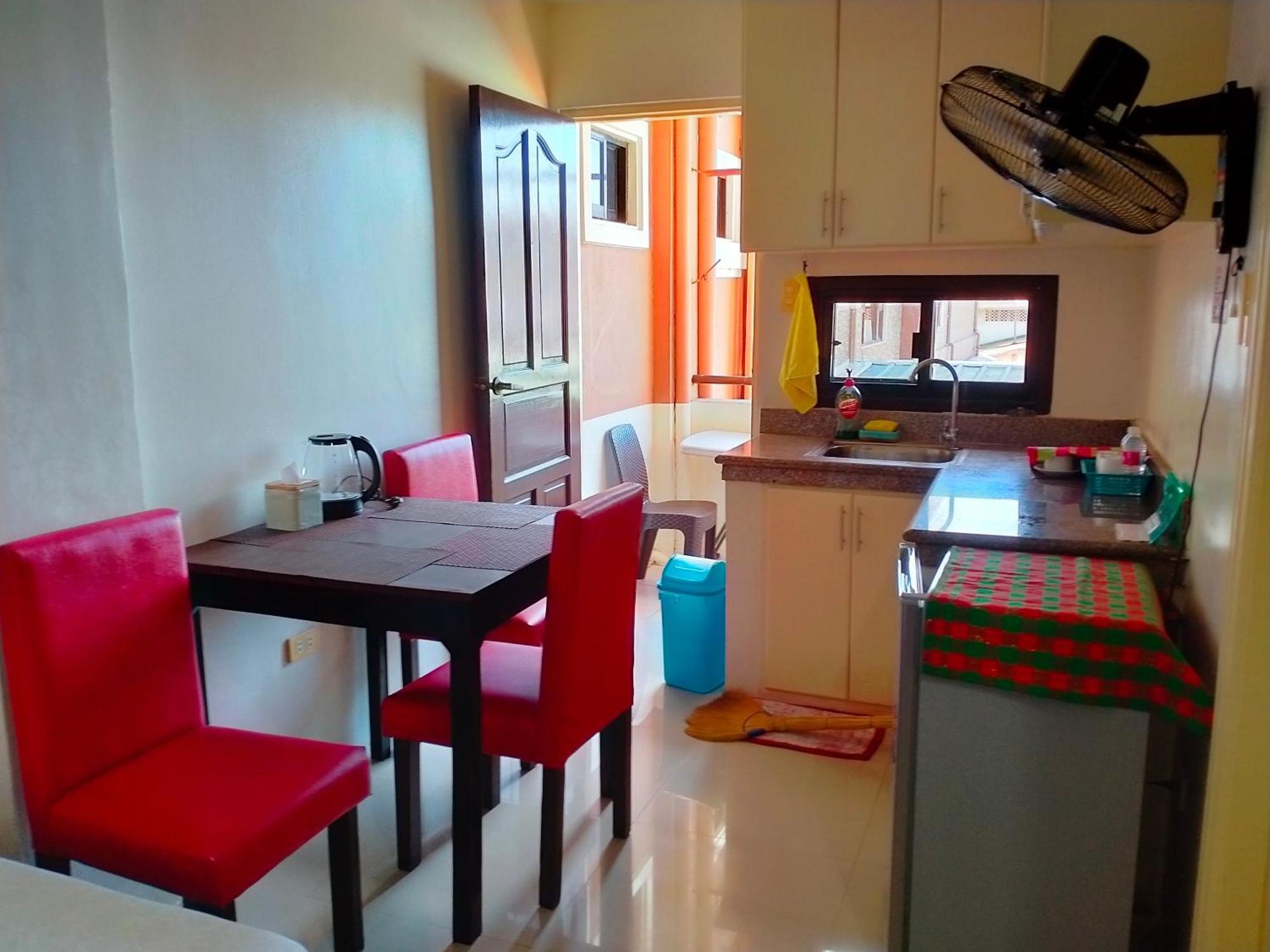 V.F. Riton Apartelle Laoag Zewnętrze zdjęcie