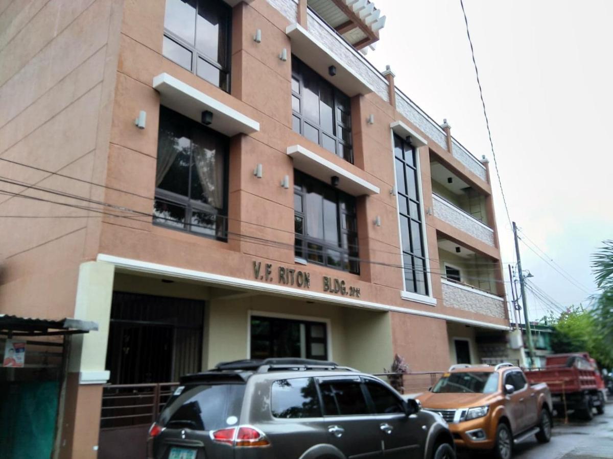 V.F. Riton Apartelle Laoag Zewnętrze zdjęcie