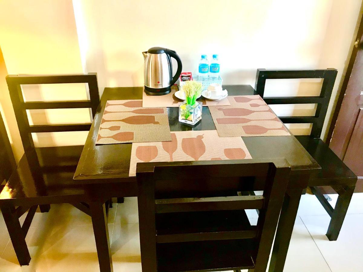 V.F. Riton Apartelle Laoag Zewnętrze zdjęcie
