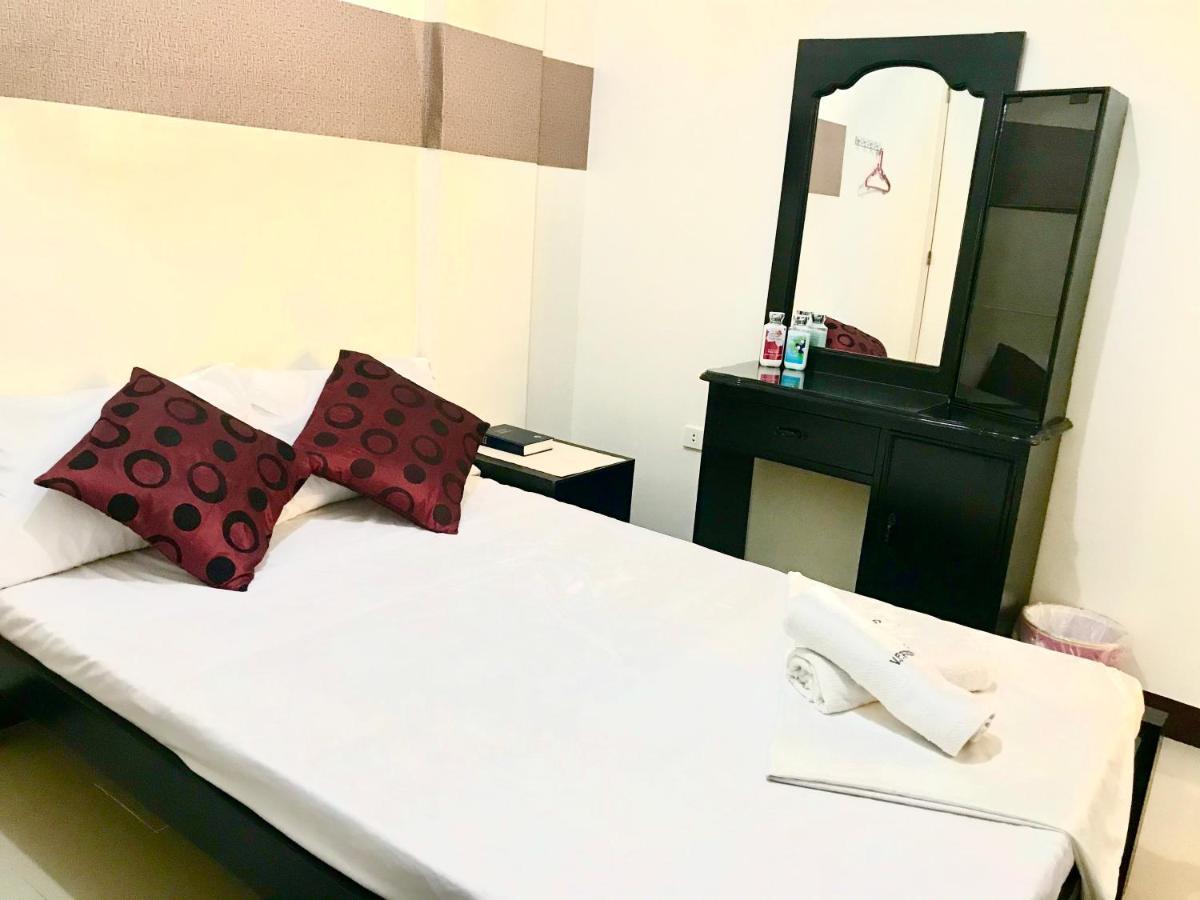 V.F. Riton Apartelle Laoag Zewnętrze zdjęcie